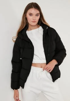 LELA Chaqueta De Invierno - Black, Mujer -LELA Tienda b25c8d8379f543e8832d9cd1b1f7df3b