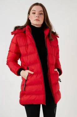 LELA Abrigo De Invierno - Red, Mujer -LELA Tienda b275dc88c08f49dd96443b285e31330c