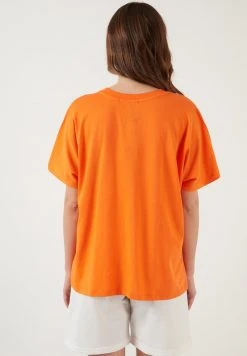 LELA Camiseta Básica - Orange Color , Mujer -LELA Tienda b326105bfe5d460e95716b853175078e