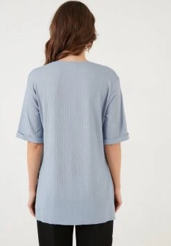 LELA OVERSIZE CREW NECK SLIT DETAILED - Blusa - Baby Blue, Mujer -LELA Tienda b625925f00cd4f0382759ee58007a941
