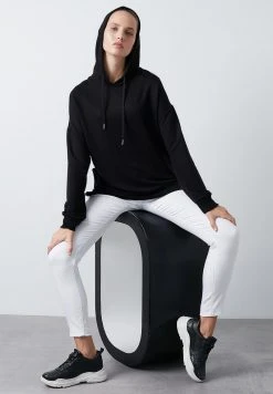 LELA Jersey Con Capucha - Black , Mujer 7 LELA Jersey Con Capucha - Black , Mujer -LELA Tienda b676f383eee3491ebe79be3381d323cc