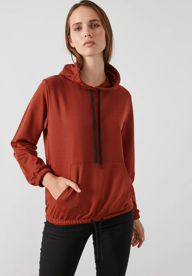 LELA Jersey Con Capucha - Brick Red , Mujer 1 LELA Jersey Con Capucha - Brick Red , Mujer
