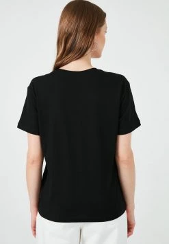 LELA Camiseta Estampada - Black , Mujer -LELA Tienda c09aa5cf6aea47b9b721b996c06845eb