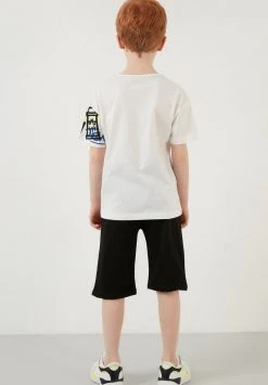 LELA REGULAR FIT T-SHIRT AND SHORTS - Shorts - White , Niños -LELA Tienda c2337b5b08994e0281a933d265ae2574
