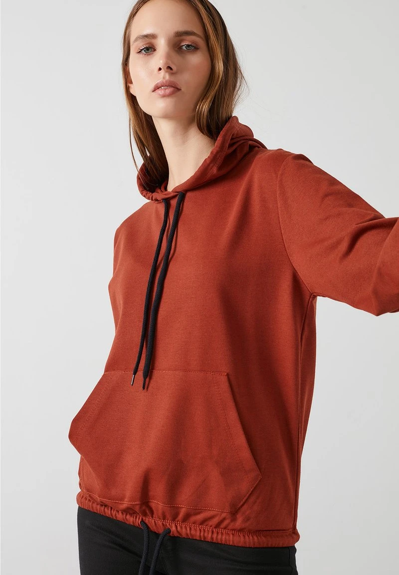LELA Jersey Con Capucha - Brick Red , Mujer 2 LELA Jersey Con Capucha - Brick Red , Mujer - Imagen 2