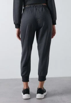 LELA Pantalones Deportivos - Anthracite, Mujer -LELA Tienda c6a2d2b0dd13476898916d4dd420d8a9