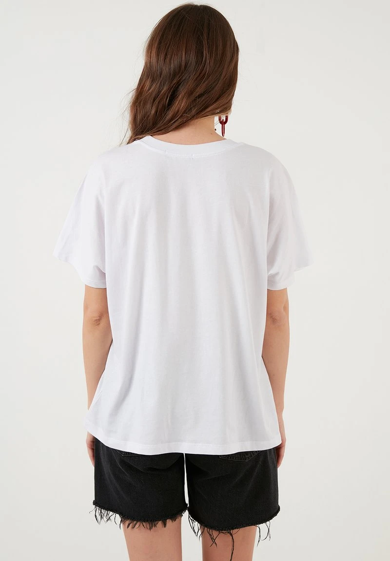 LELA Camiseta Básica - White, Mujer 3 LELA Camiseta Básica - White, Mujer - Imagen 3