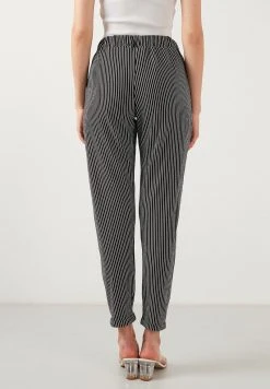 LELA Pantalones - Black, Mujer -LELA Tienda d2222125f85f449995b1550f2eb297ca