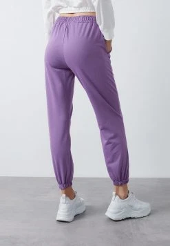 LELA Pantalones Deportivos - Lilac , Mujer -LELA Tienda d51d17275fbe400288b9072ee9a1a987