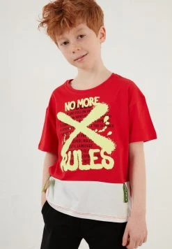 LELA REGULAR FIT T-SHIRT AND SHORTS - Shorts - Red, Niños -LELA Tienda dd16af1d22014e4cafbc021b18e8d45f