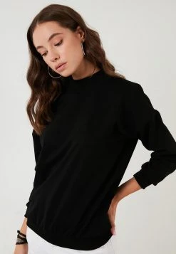 LELA HIGH COLLAR BASIC SWEATSHIRT - Sudadera - Black , Mujer 6 LELA HIGH COLLAR BASIC SWEATSHIRT - Sudadera - Black , Mujer -LELA Tienda dec92c6e148c4e95a85299b4711a9de6