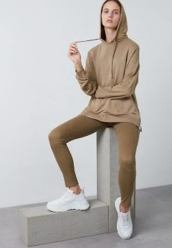 LELA Jersey Con Capucha - Khaki , Mujer -LELA Tienda e479f2b5d58a46179c31d254c1caa8c9