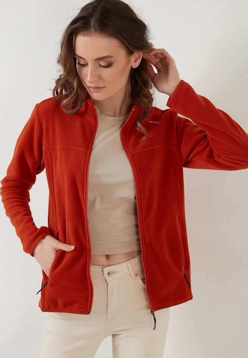 LELA HIGH COLLAR ZIPPER - Forro Polar - Orange , Mujer 4 LELA HIGH COLLAR ZIPPER - Forro Polar - Orange , Mujer - Imagen 4