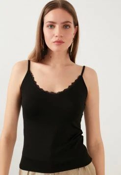 LELA Top - Black , Mujer