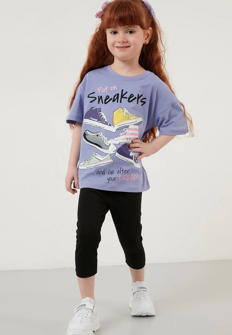 LELA REGULAR FIT T-SHIRT AND LEGGINGS - Leggings - Lilac, Niños 1 LELA REGULAR FIT T-SHIRT AND LEGGINGS - Leggings - Lilac, Niños