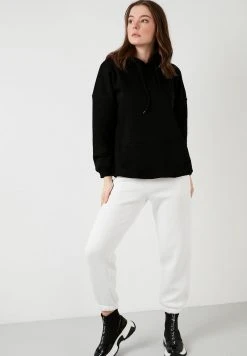 LELA KANGAROO POCKET - Jersey Con Capucha - Black , Mujer -LELA Tienda f005d9fdc2f34429a714da46c9ef2fd6