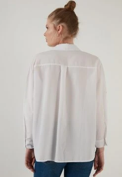 LELA REGULAR FIT - Camisa - White , Mujer 9 LELA REGULAR FIT - Camisa - White , Mujer -LELA Tienda f6e33595ef064950abbc61daf2806281